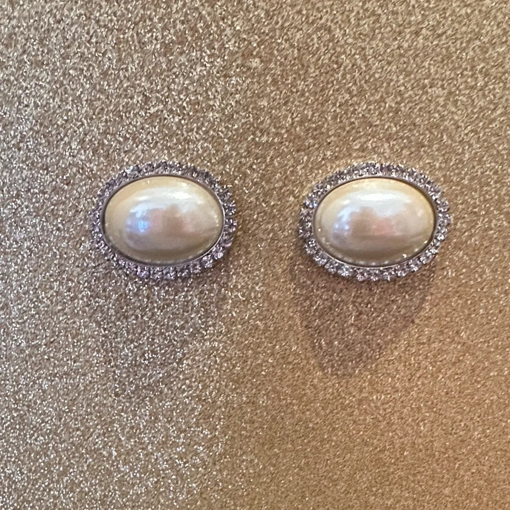Vintage Signed French designer Bluette Clip on Earrings.